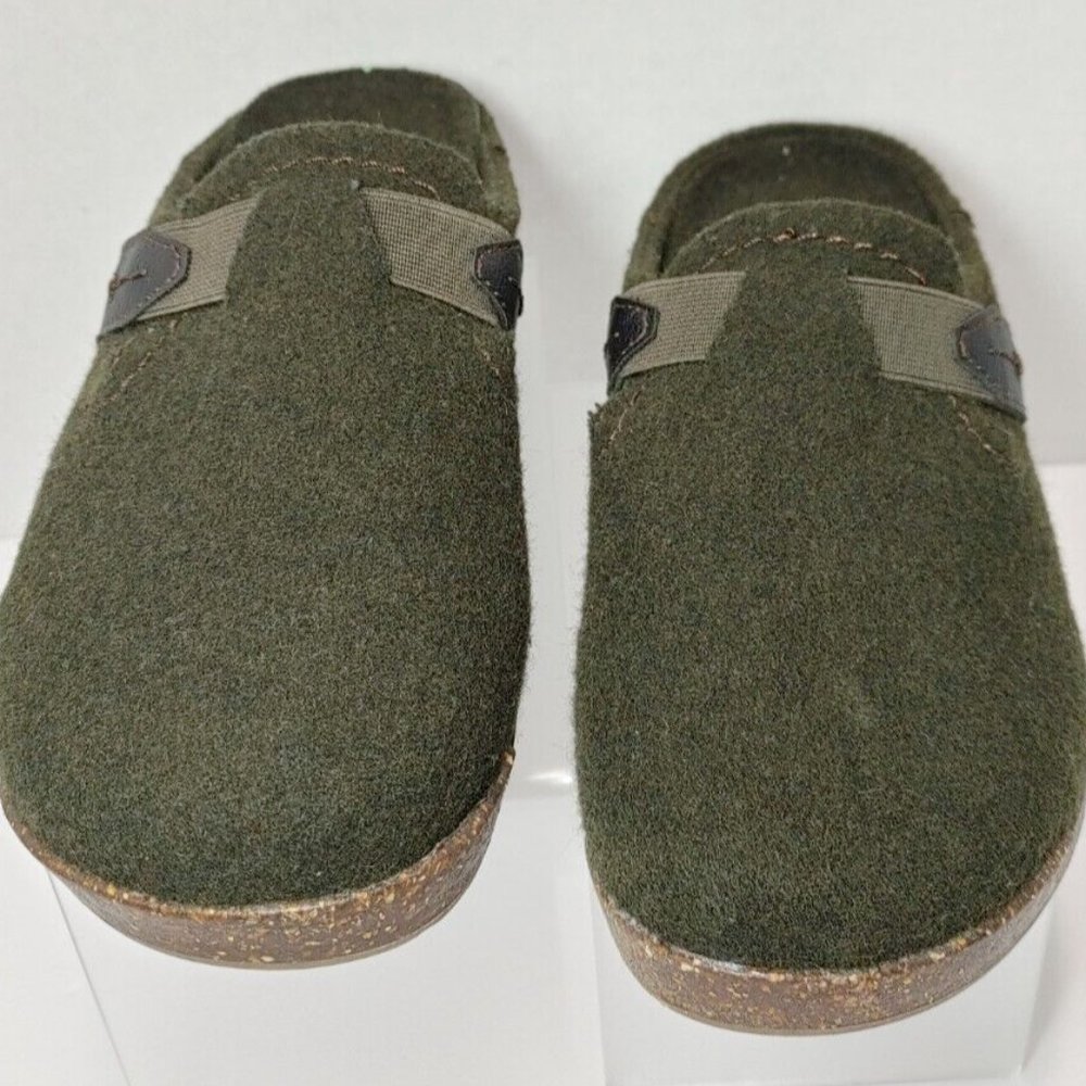 Earth® Origins Jenna™ Olive Felt Slip-On Clogs with Strap Detail Women's Size 6W